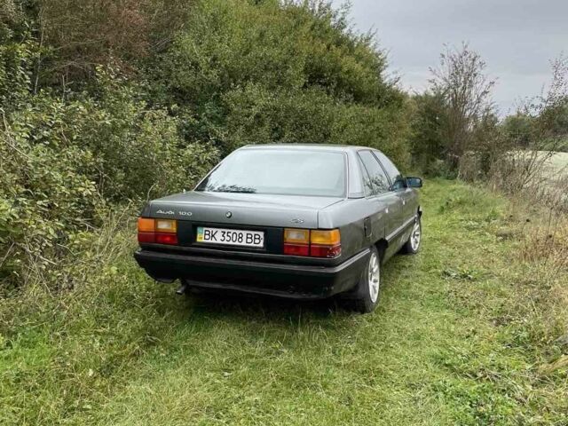 Серый Ауди 100, объемом двигателя 2.2 л и пробегом 500 тыс. км за 1100 $, фото 3 на Automoto.ua