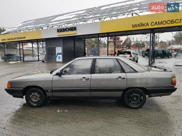 Серый Ауди 100, объемом двигателя 1.8 л и пробегом 252 тыс. км за 2200 $, фото 4 на Automoto.ua