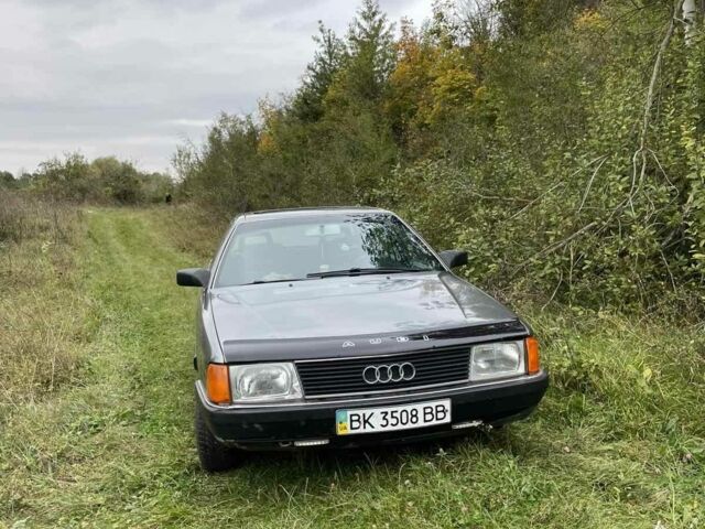 Серый Ауди 100, объемом двигателя 2.2 л и пробегом 500 тыс. км за 1100 $, фото 1 на Automoto.ua