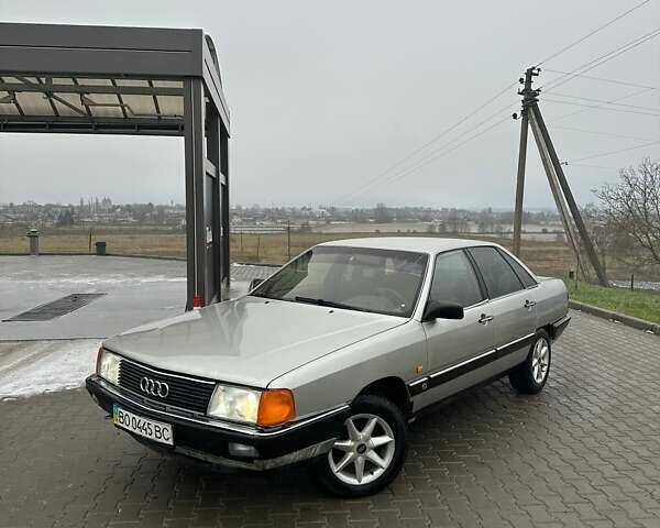 Серый Ауди 100, объемом двигателя 1.8 л и пробегом 320 тыс. км за 1299 $, фото 1 на Automoto.ua