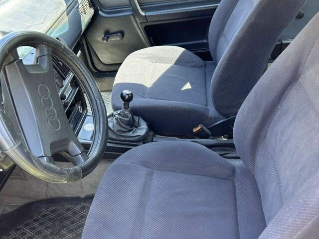 Серый Ауди 100, объемом двигателя 1.8 л и пробегом 223 тыс. км за 1150 $, фото 2 на Automoto.ua