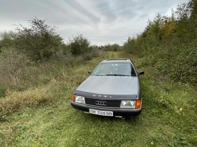 Серый Ауди 100, объемом двигателя 2.2 л и пробегом 500 тыс. км за 1100 $, фото 2 на Automoto.ua