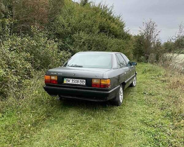 Серый Ауди 100, объемом двигателя 2.2 л и пробегом 500 тыс. км за 1100 $, фото 2 на Automoto.ua