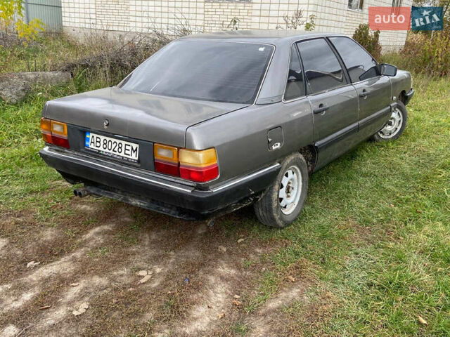 Сірий Ауді 100, об'ємом двигуна 2 л та пробігом 190 тис. км за 1400 $, фото 2 на Automoto.ua