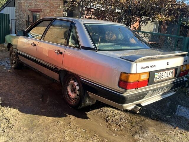 Серый Ауди 100, объемом двигателя 2.3 л и пробегом 300 тыс. км за 830 $, фото 4 на Automoto.ua
