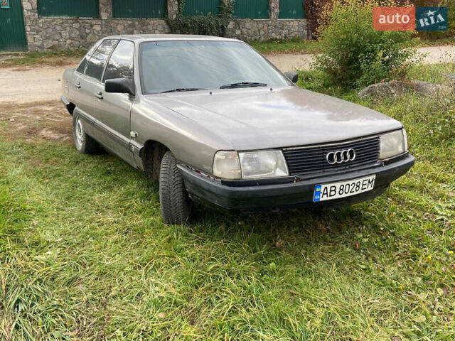 Сірий Ауді 100, об'ємом двигуна 2 л та пробігом 190 тис. км за 1400 $, фото 1 на Automoto.ua