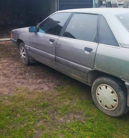 Серый Ауди 100, объемом двигателя 2.31 л и пробегом 250 тыс. км за 1700 $, фото 2 на Automoto.ua
