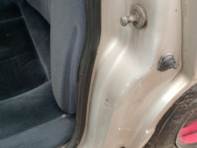 Серый Ауди 100, объемом двигателя 2 л и пробегом 263 тыс. км за 1600 $, фото 6 на Automoto.ua