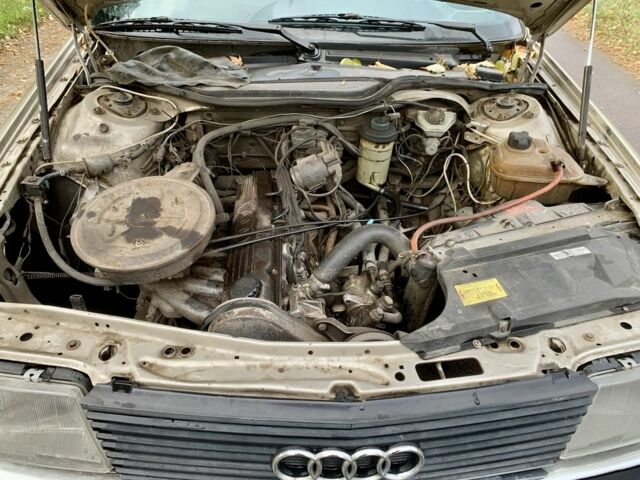 Серый Ауди 100, объемом двигателя 2.3 л и пробегом 400 тыс. км за 1400 $, фото 6 на Automoto.ua
