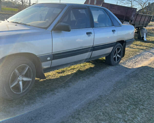 Сірий Ауді 100, об'ємом двигуна 2.2 л та пробігом 400 тис. км за 800 $, фото 3 на Automoto.ua