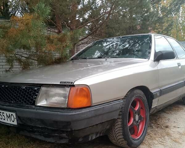 Серый Ауди 100, объемом двигателя 2 л и пробегом 263 тыс. км за 1600 $, фото 8 на Automoto.ua
