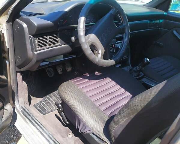 Сірий Ауді 100, об'ємом двигуна 2.3 л та пробігом 300 тис. км за 1500 $, фото 5 на Automoto.ua