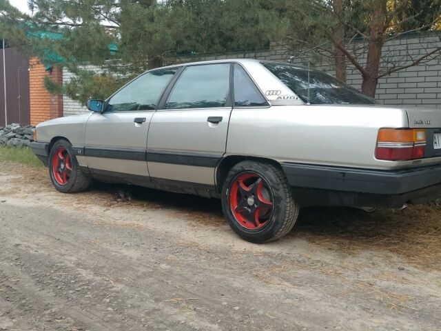 Серый Ауди 100, объемом двигателя 2 л и пробегом 263 тыс. км за 1600 $, фото 1 на Automoto.ua