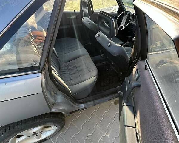 Серый Ауди 100, объемом двигателя 1.8 л и пробегом 300 тыс. км за 1099 $, фото 10 на Automoto.ua