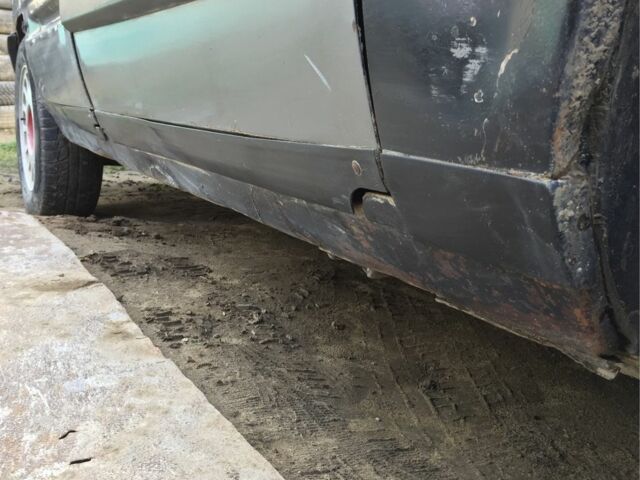 Ауди 100 1988 в Черновцах на Automoto.ua Серый Ауди 100, объемом двигателя 2 л и пробегом 270 тыс. км за 680 $, фото 9 на Automoto.ua