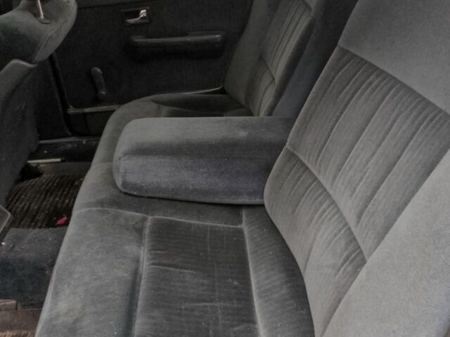 Серый Ауди 100, объемом двигателя 2 л и пробегом 263 тыс. км за 1600 $, фото 4 на Automoto.ua