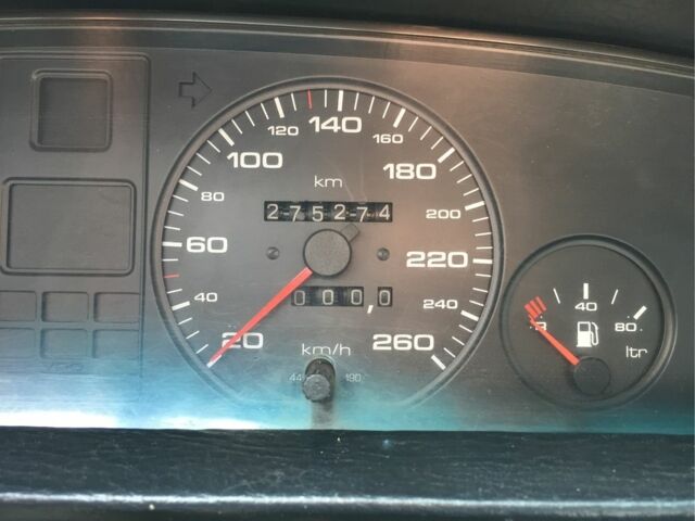 Ауди 100 1988 в Черновцах на Automoto.ua Серый Ауди 100, объемом двигателя 2 л и пробегом 270 тыс. км за 680 $, фото 17 на Automoto.ua