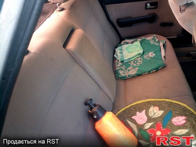 Ауди 100 1988 в Черкассах на Automoto.ua Серый Ауди 100, объемом двигателя 2.3 л и пробегом 0 тыс. км за 1500 $, фото 3 на Automoto.ua