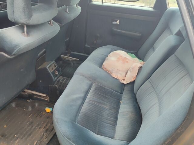 Серый Ауди 100, объемом двигателя 1 л и пробегом 19 тыс. км за 550 $, фото 5 на Automoto.ua