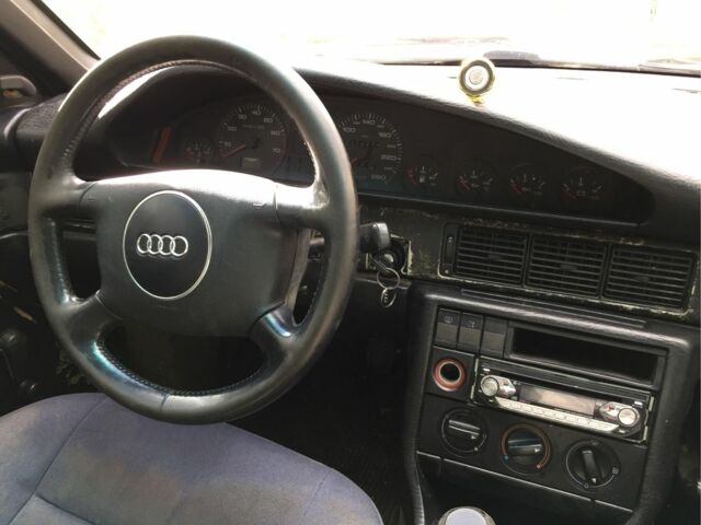 Ауди 100 1988 в Черновцах на Automoto.ua Серый Ауди 100, объемом двигателя 2 л и пробегом 270 тыс. км за 680 $, фото 15 на Automoto.ua