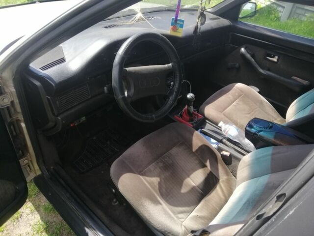 Сірий Ауді 100, об'ємом двигуна 2.2 л та пробігом 450 тис. км за 900 $, фото 4 на Automoto.ua