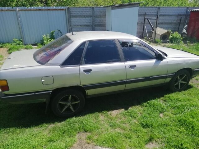 Сірий Ауді 100, об'ємом двигуна 2.2 л та пробігом 450 тис. км за 900 $, фото 3 на Automoto.ua