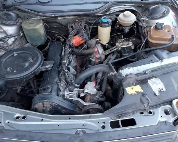 Серый Ауди 100, объемом двигателя 2 л и пробегом 350 тыс. км за 1500 $, фото 6 на Automoto.ua