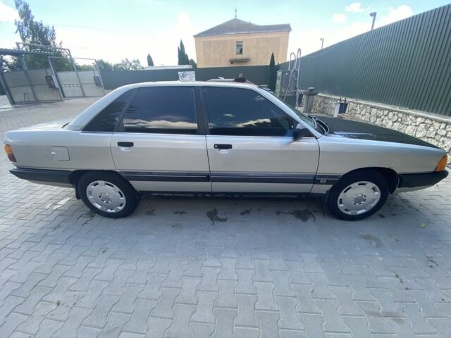 Сірий Ауді 100, об'ємом двигуна 2.3 л та пробігом 470 тис. км за 1200 $, фото 6 на Automoto.ua