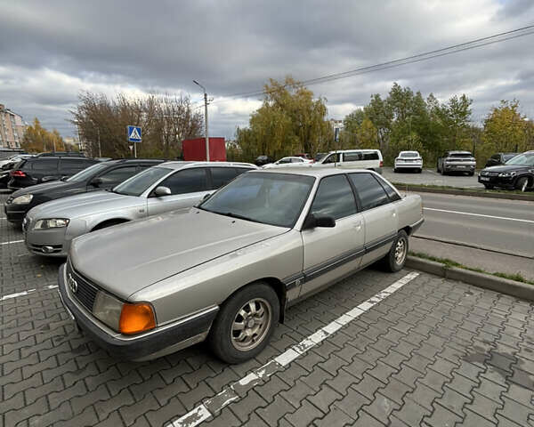 Ауди 100 1989 в Луцке на Automoto.ua Серый Ауди 100, объемом двигателя 2 л и пробегом 440 тыс. км за 2200 $, фото 1 на Automoto.ua