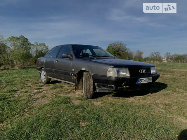 Серый Ауди 100, объемом двигателя 2 л и пробегом 300 тыс. км за 1100 $, фото 2 на Automoto.ua