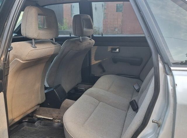 Сірий Ауді 100, об'ємом двигуна 2 л та пробігом 400 тис. км за 900 $, фото 6 на Automoto.ua