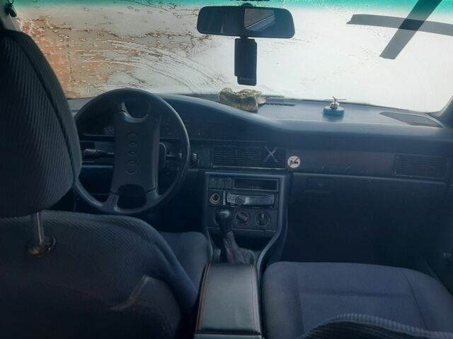 Серый Ауди 100, объемом двигателя 1.8 л и пробегом 349 тыс. км за 1100 $, фото 5 на Automoto.ua