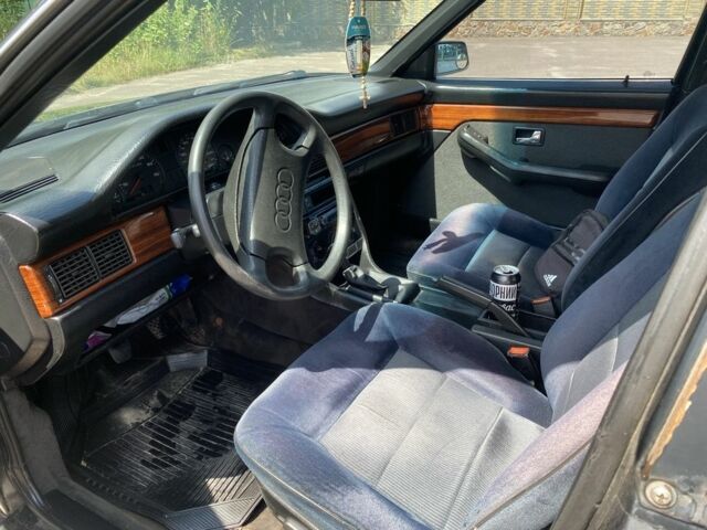 Сірий Ауді 100, об'ємом двигуна 2.5 л та пробігом 3 тис. км за 2300 $, фото 3 на Automoto.ua
