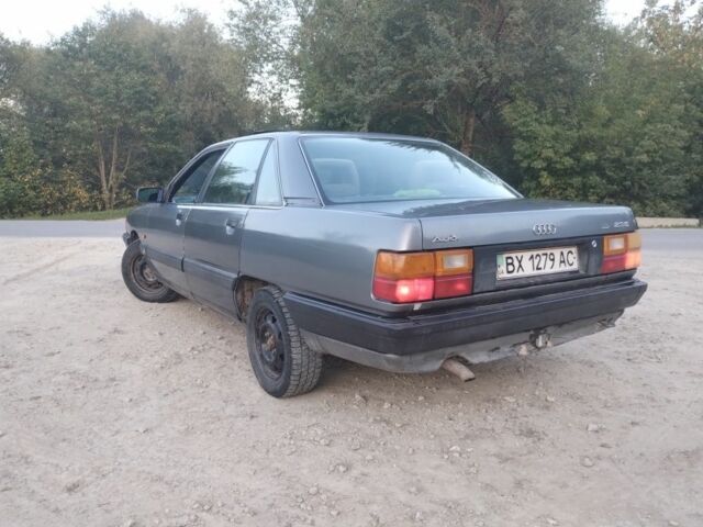 Сірий Ауді 100, об'ємом двигуна 2 л та пробігом 31 тис. км за 1500 $, фото 3 на Automoto.ua
