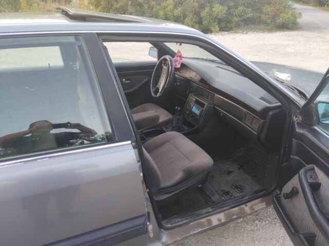 Сірий Ауді 100, об'ємом двигуна 2 л та пробігом 31 тис. км за 1500 $, фото 7 на Automoto.ua