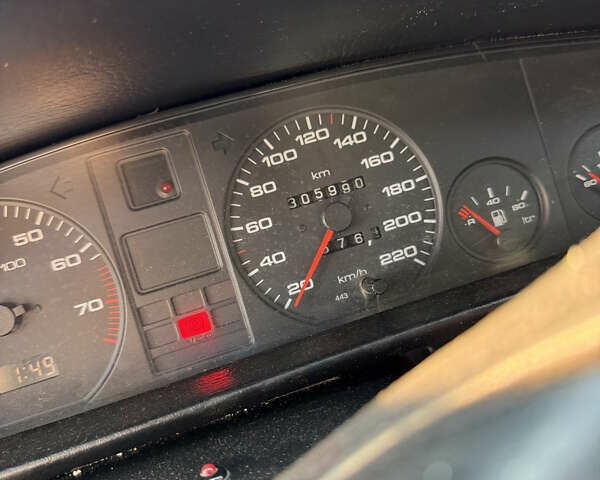 Серый Ауди 100, объемом двигателя 2 л и пробегом 305 тыс. км за 2300 $, фото 13 на Automoto.ua