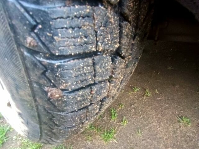 Сірий Ауді 100, об'ємом двигуна 1.8 л та пробігом 0 тис. км за 1100 $, фото 5 на Automoto.ua