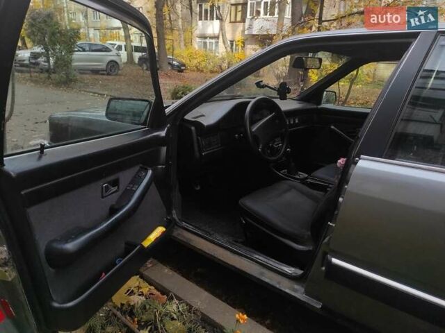 Серый Ауди 100, объемом двигателя 2.3 л и пробегом 350 тыс. км за 2500 $, фото 5 на Automoto.ua