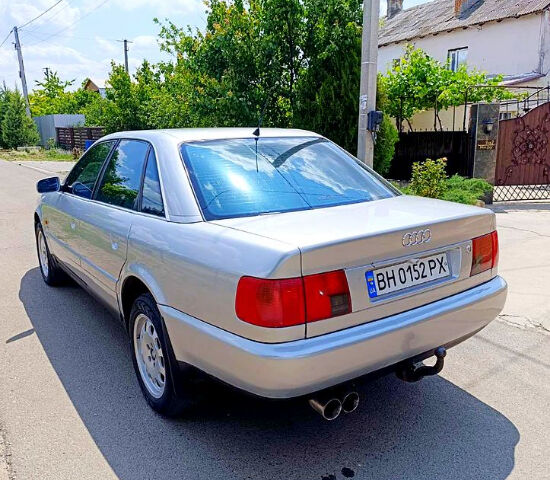 Серый Ауди 100, объемом двигателя 2.3 л и пробегом 351 тыс. км за 3350 $, фото 1 на Automoto.ua