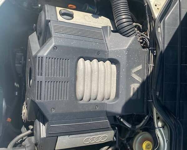 Сірий Ауді 100, об'ємом двигуна 2.6 л та пробігом 400 тис. км за 2999 $, фото 20 на Automoto.ua