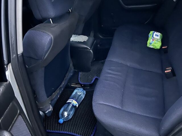 Серый Ауди 100, объемом двигателя 2 л и пробегом 460 тыс. км за 1950 $, фото 4 на Automoto.ua