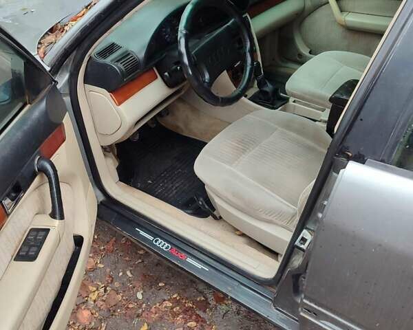 Серый Ауди 100, объемом двигателя 2.8 л и пробегом 333 тыс. км за 1400 $, фото 3 на Automoto.ua