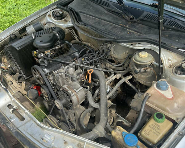 Серый Ауди 100, объемом двигателя 1.98 л и пробегом 238 тыс. км за 2000 $, фото 4 на Automoto.ua