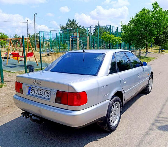 Серый Ауди 100, объемом двигателя 2.3 л и пробегом 351 тыс. км за 3350 $, фото 2 на Automoto.ua