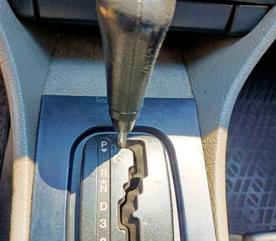 Серый Ауди 100, объемом двигателя 2.3 л и пробегом 351 тыс. км за 3350 $, фото 4 на Automoto.ua