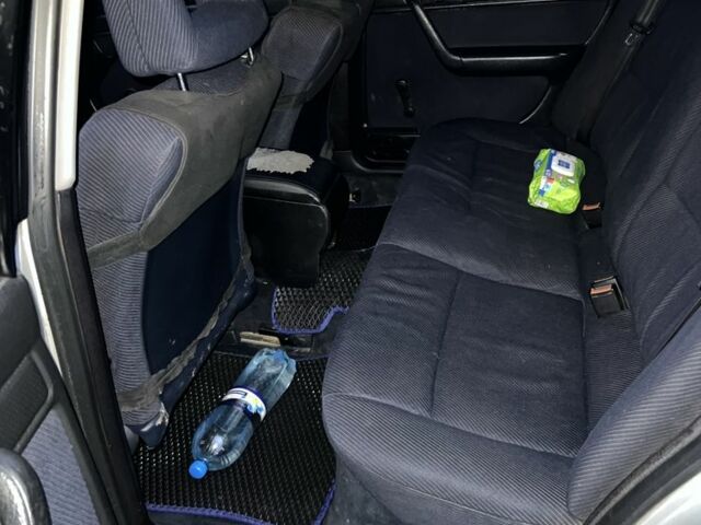 Серый Ауди 100, объемом двигателя 2 л и пробегом 460 тыс. км за 1950 $, фото 5 на Automoto.ua