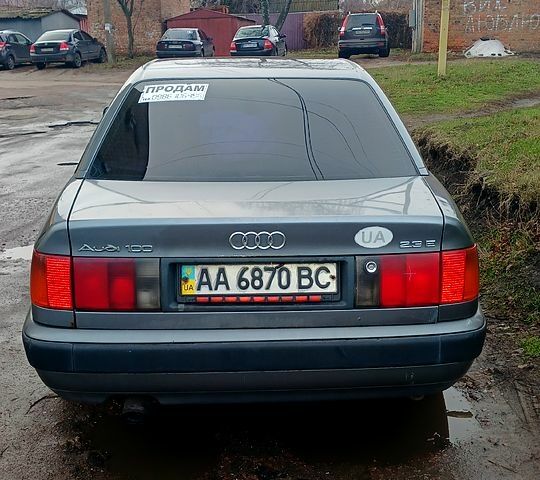 Серый Ауди 100, объемом двигателя 2.3 л и пробегом 0 тыс. км за 1800 $, фото 1 на Automoto.ua