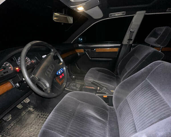 Серый Ауди 100, объемом двигателя 2.8 л и пробегом 422 тыс. км за 4500 $, фото 10 на Automoto.ua