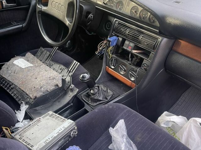 Серый Ауди 100, объемом двигателя 2.3 л и пробегом 2 тыс. км за 800 $, фото 7 на Automoto.ua