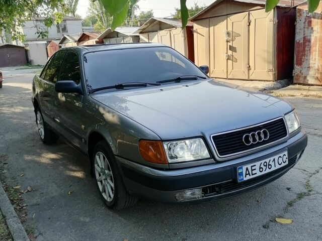Серый Ауди 100, объемом двигателя 2.3 л и пробегом 340 тыс. км за 2600 $, фото 1 на Automoto.ua